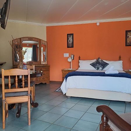 Amigos Bed & Breakfast - No Loadshedding Mbombela Екстер'єр фото