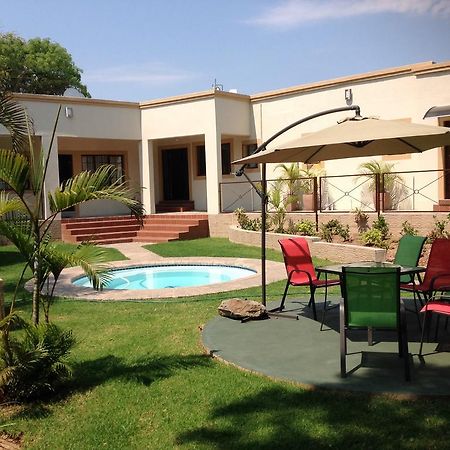 Amigos Bed & Breakfast - No Loadshedding Mbombela Екстер'єр фото