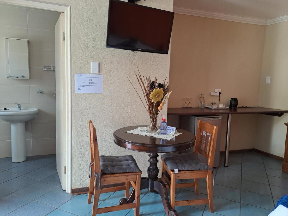 Amigos Bed & Breakfast - No Loadshedding Mbombela Екстер'єр фото
