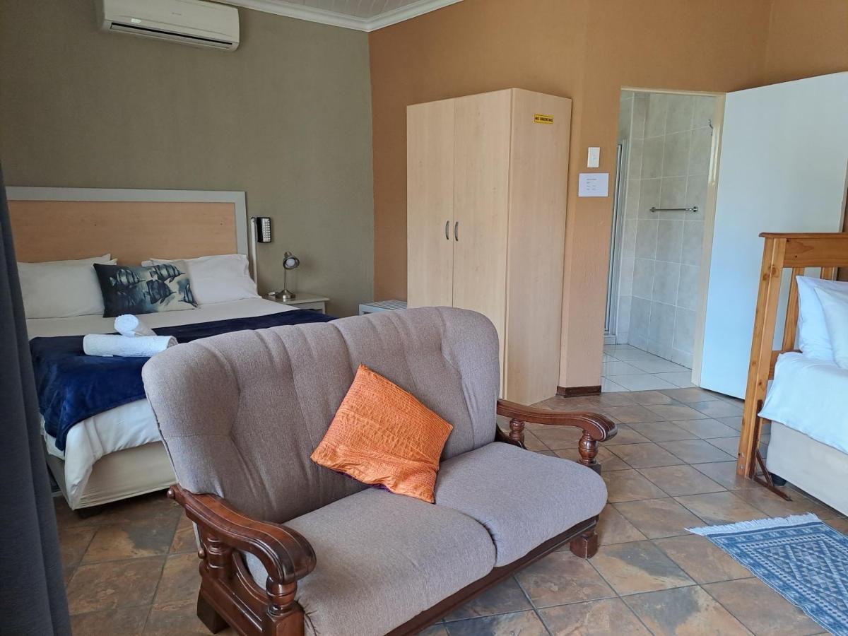 Amigos Bed & Breakfast - No Loadshedding Mbombela Екстер'єр фото