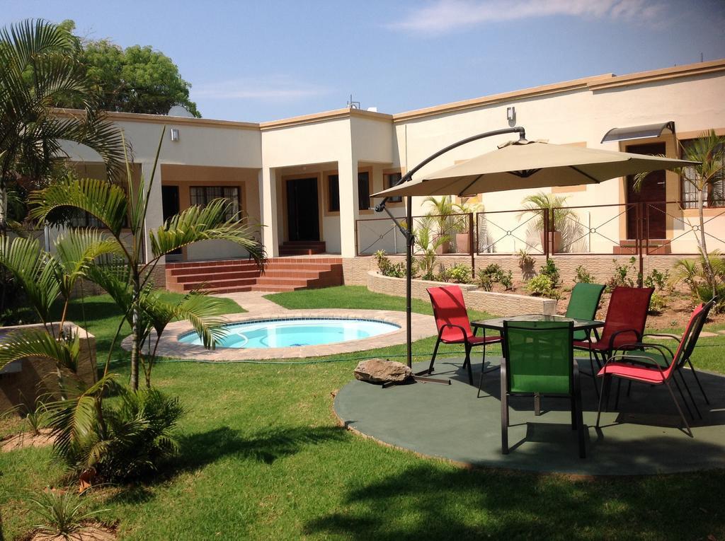 Amigos Bed & Breakfast - No Loadshedding Mbombela Екстер'єр фото