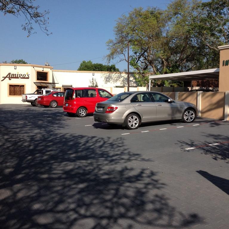 Amigos Bed & Breakfast - No Loadshedding Mbombela Екстер'єр фото